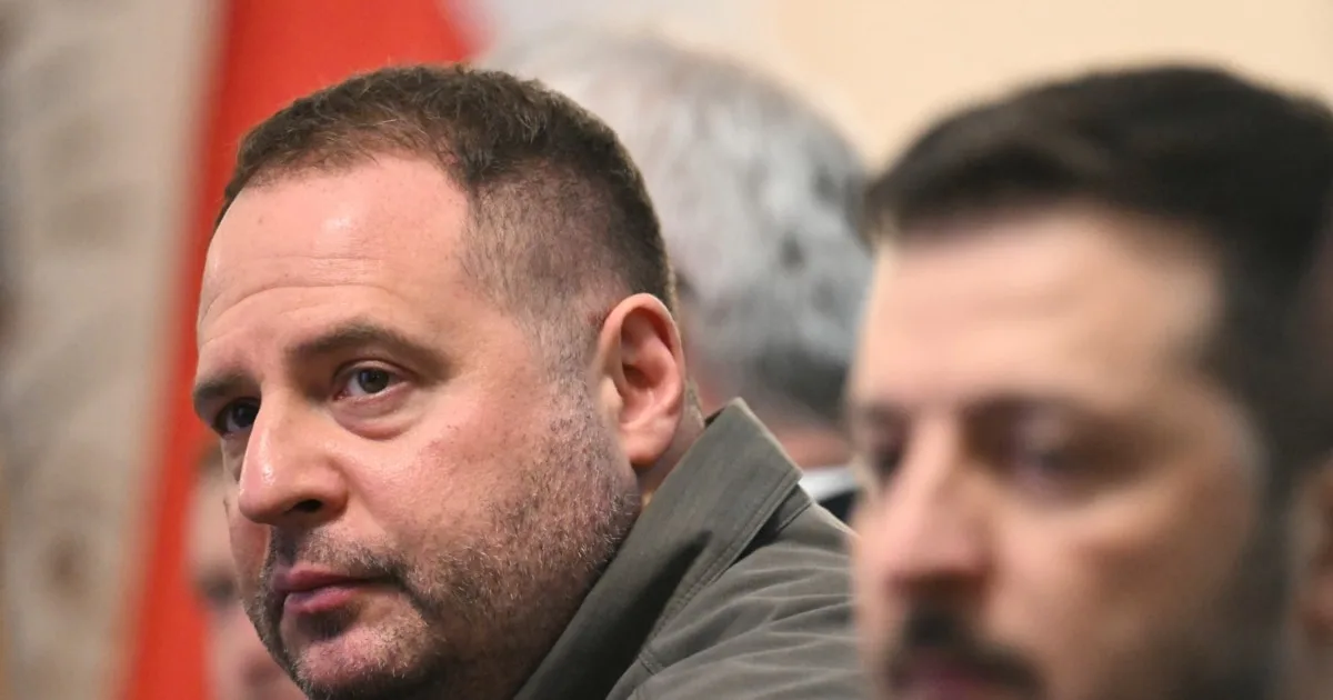 უკრაინის ყოფილ საპრეზიდენტო კანცლერს ანდრი ერმაკს კორუფციის ბრალი წაუყენეს