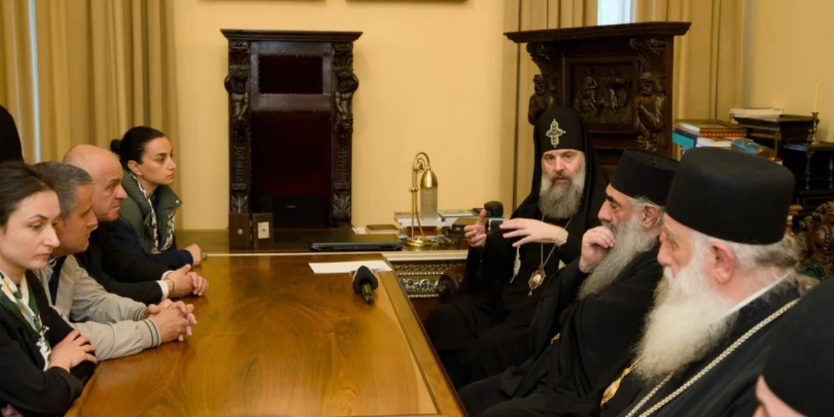 პატრიარქი შიო III დიუშენის სინდრომით დაავადებული ბავშვების მშობლებს შეხვდა