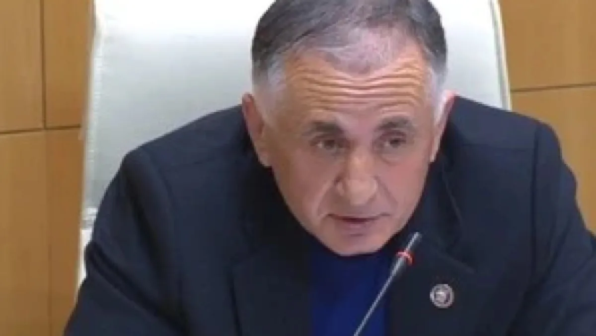 „ოცნების” დეპუტატი ბეჟან წაქაძე: „26 მაისის აქციაზე მაქსიმუმ 7 000 კაცი იყო”