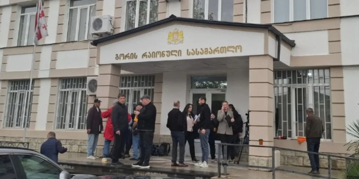 გორში პაპუნა ლოცულაშვილის ცემისთვის ბრალდებულ 6-ვე პოლიციელს წინასწარი პატიმრობა შეეფარდა