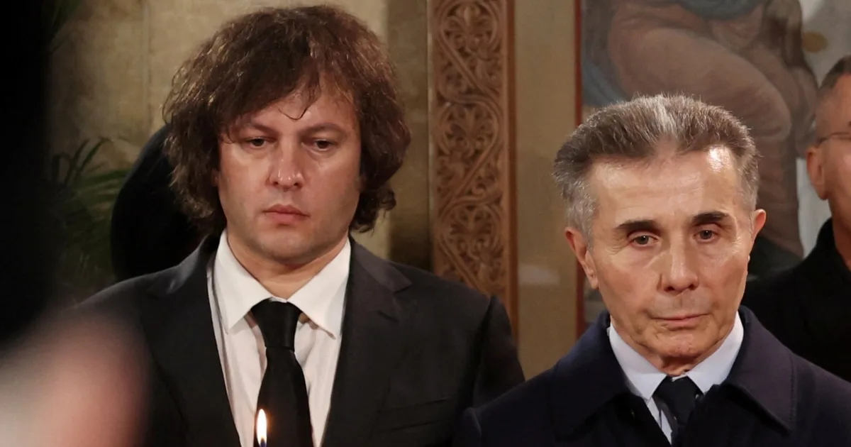 ოპოზიცია კობახიძის ივანიშვილზე ბრიფინგს „პიროვნების კულტის გამოცხადებად” აფასებს