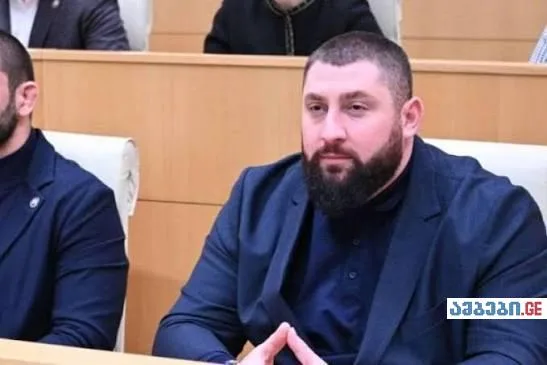 7 ბინა თბილისში, ასევე სხვა ტიპის უძრავი ქონება, 3 ავტომობილი და ქველმოქმედებაში დახარჯული 37 800 ლარი - რა ქონებას ფლობს ლაშა ტალახაძე?