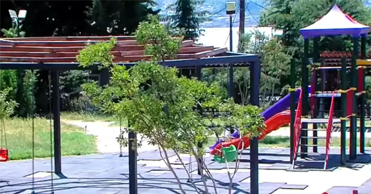 ლოტკინის დასახლებაში ატრაქციონი ბავშვს დაეცა, მან მძიმე დაზიანება მიიღო