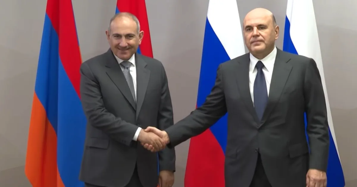 სომხეთის პრემიერ-მინისტრი ფაშინიანი რუსეთში იმყოფება